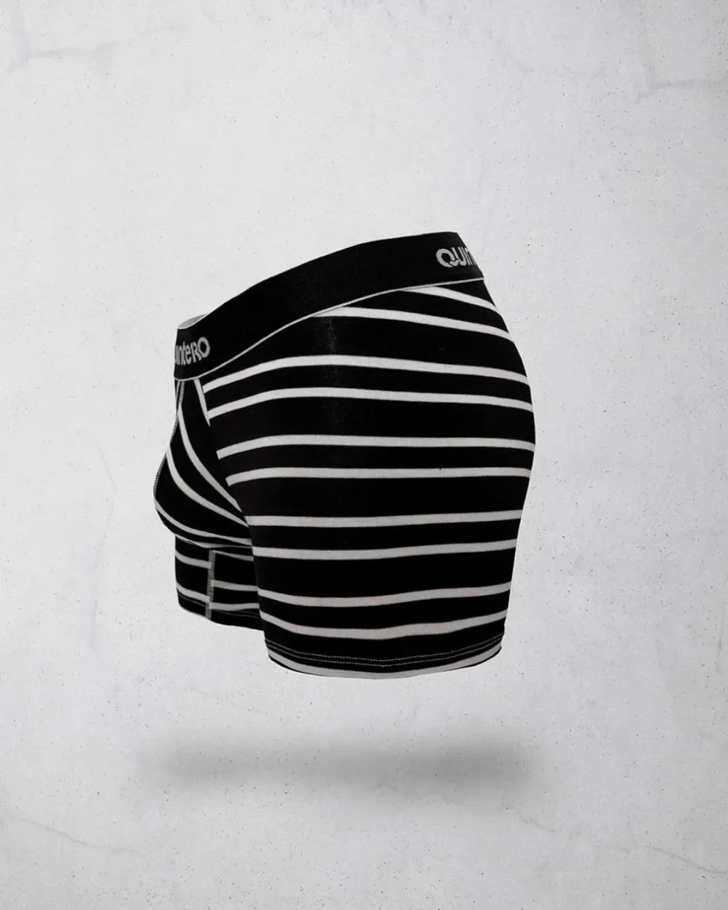 BLACK LINE CORTO