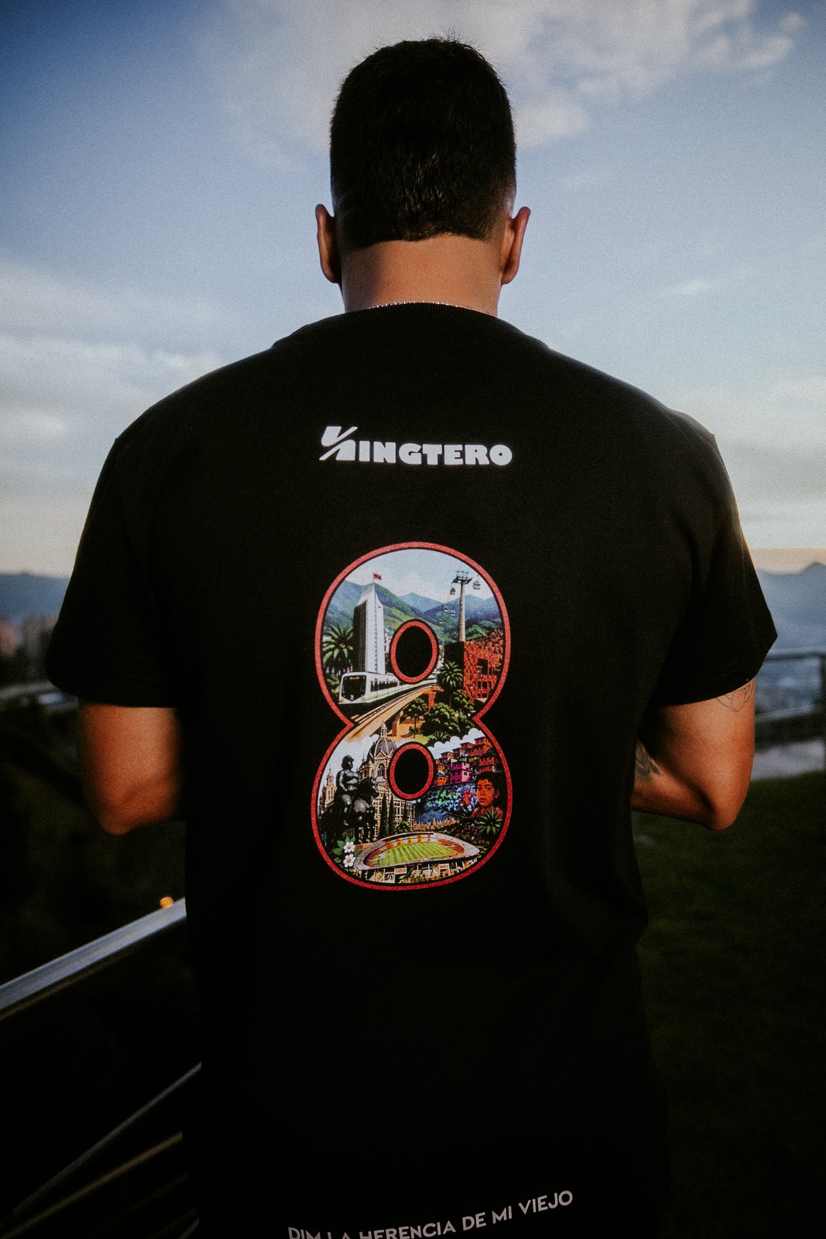 CAMISETA ROJO POR TRADICIÓN NEGRO (8)